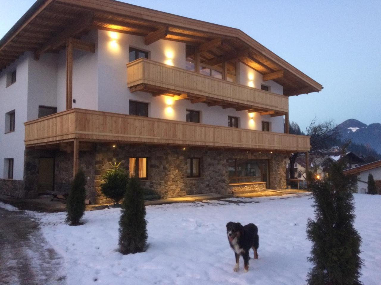 Berghof Zillertal Apartamento Fügen Exterior foto